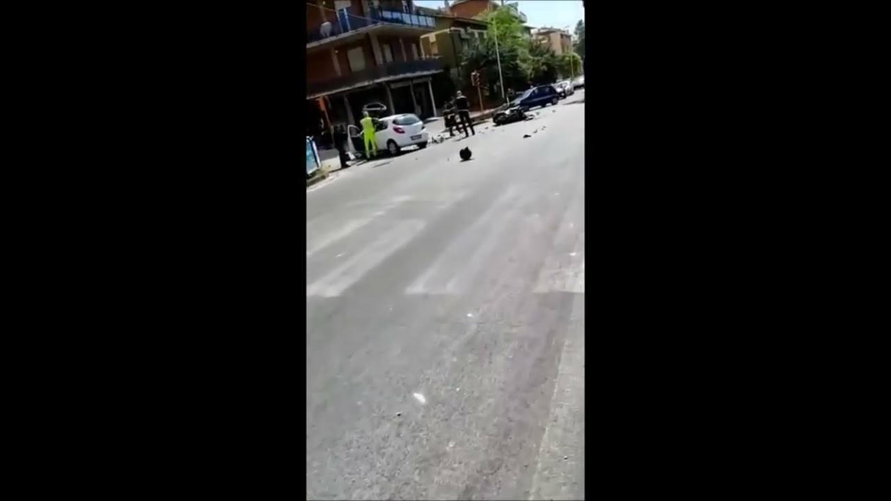 Perugia, incidente al semaforo di San Sisto: motociclista ferito gravemente