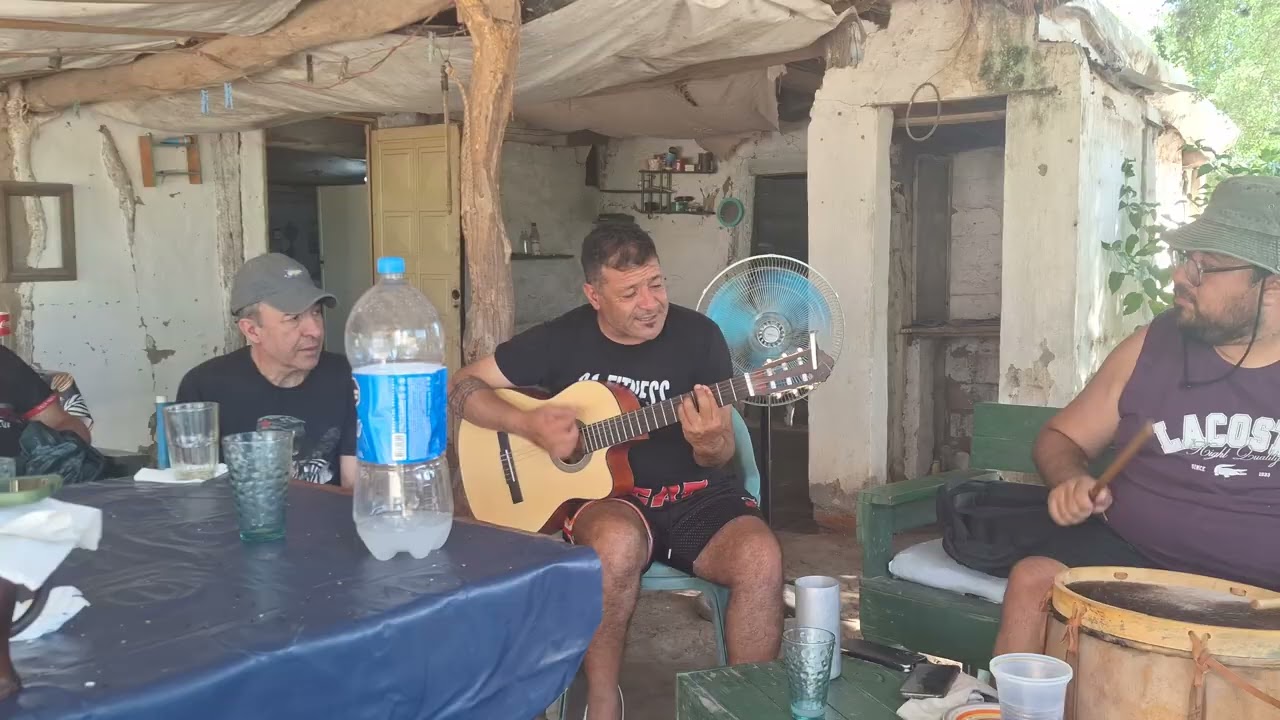 Guitarreada en Villa Nueva ( Zamba)