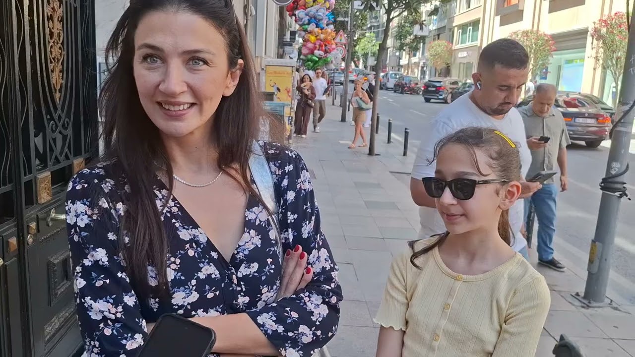 Eşref R&uuml;ya'nın Irmak'ı Ceren Benderlioğlu ilk kez kızı ile kameralar karşısına ge&ccedil;ti !