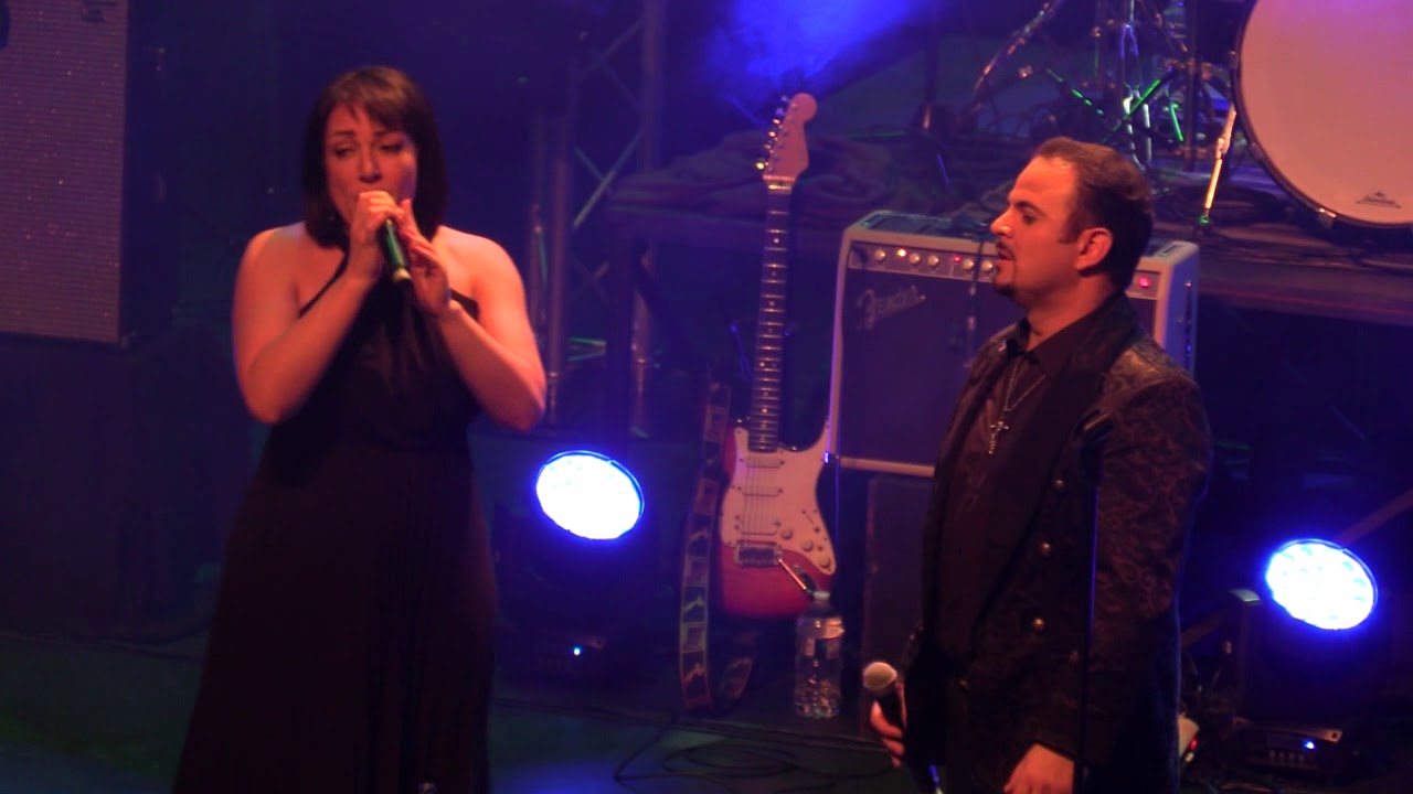 Mike L&eacute;one et S&eacute;verine  -  J'oublirai ton nom -  Hommage &agrave; Johnny Hallyday