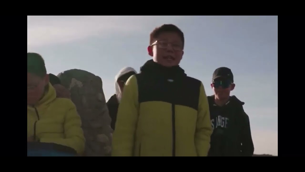 Paamiut og Tasiilaq sanger.