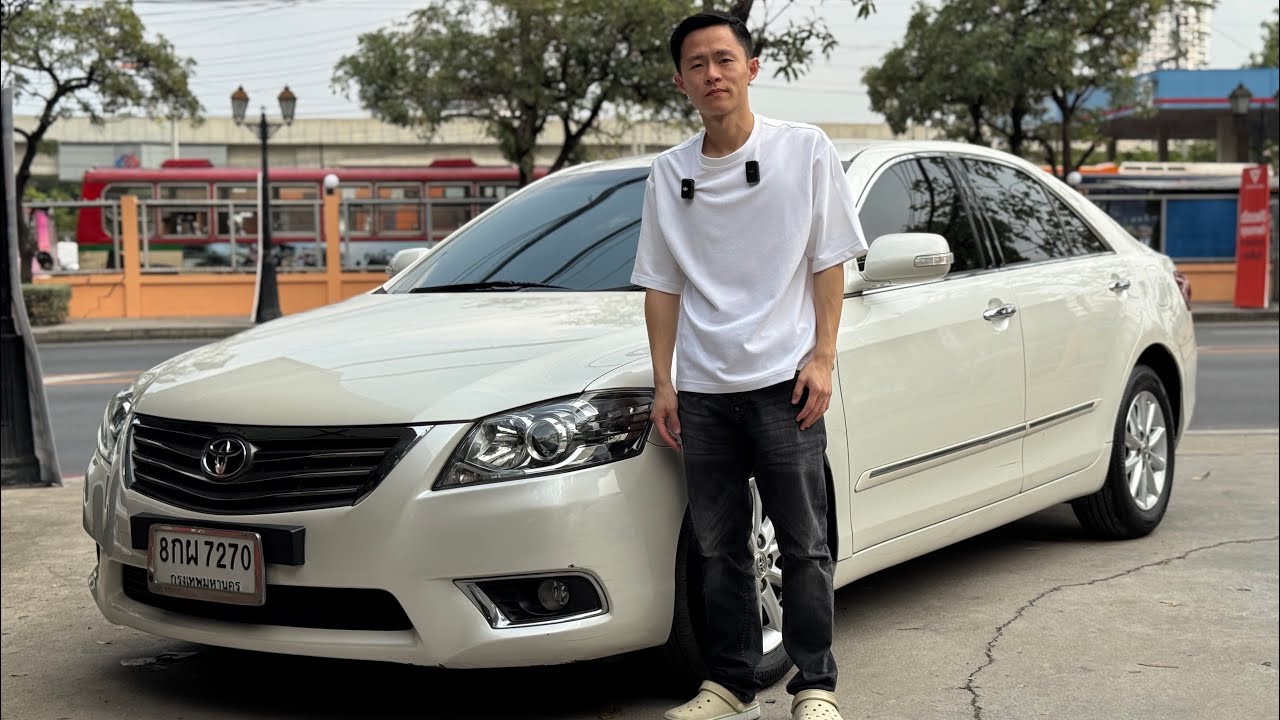 TOYOTA CAMRY 2.0G MNC 2012 สีขาวมุก ราคา 289,000 บาทวิ่ง 100,000 กม.