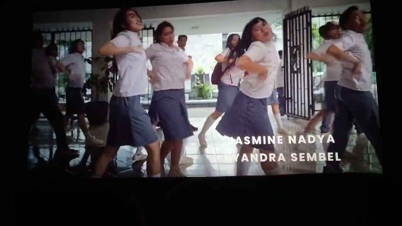 Film Rangga & Cinta dibuka dengan lagu indah: Ku Bahagia dari Melly Goeslaw  #RanggadanCinta 
