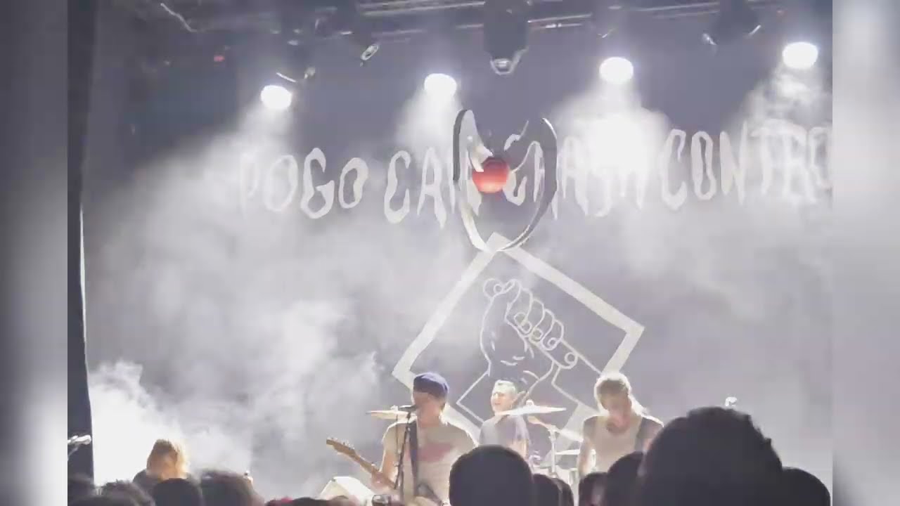 Pogo Car Crash Control live Le Marché Gare Lyon France 19 11 2025 