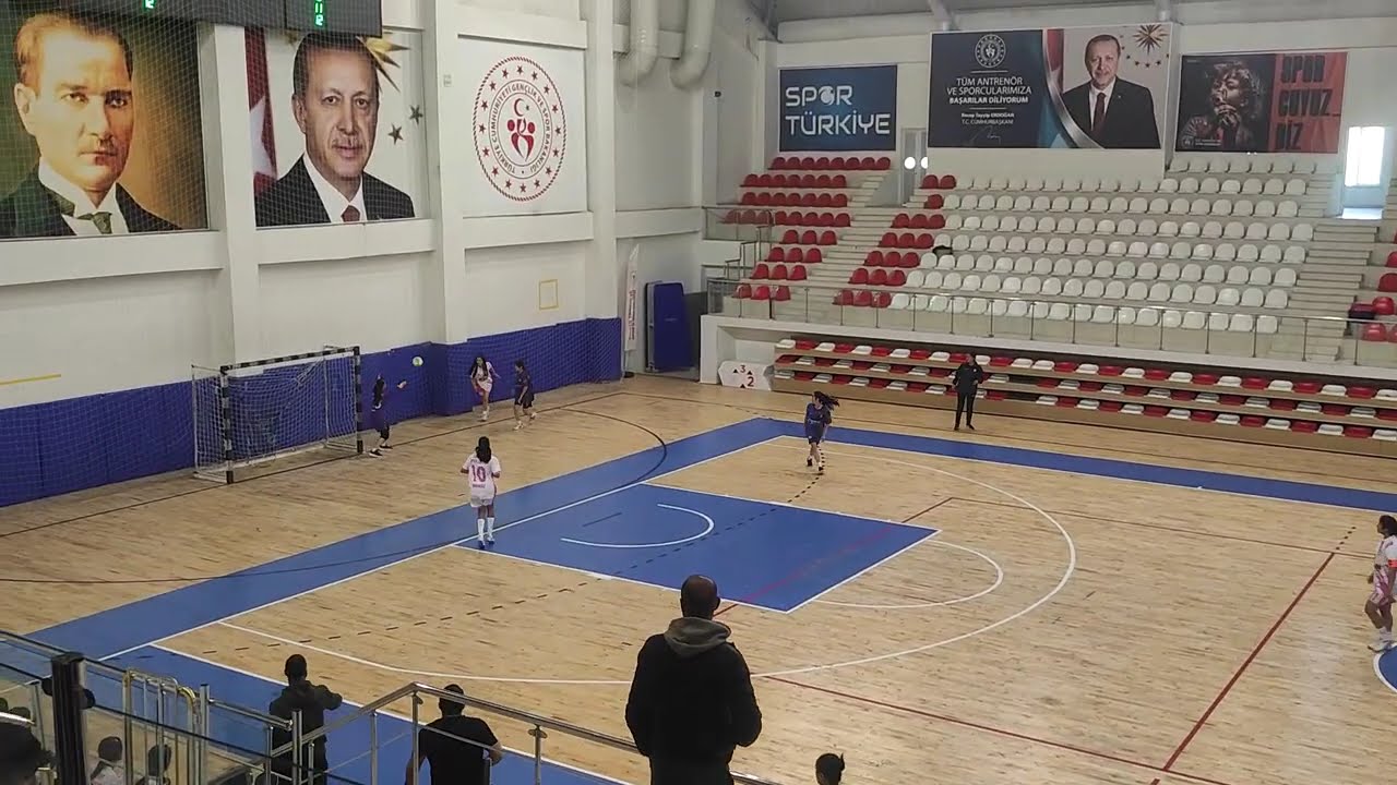 Batman Spor Lisesi - Selahattin Eyyübi Anadolu Lisesi (2025-2026 Okul Sporları Futsal(K) Yarı Finalİ