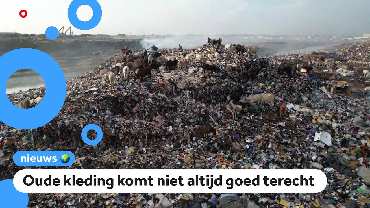 Afvalberg met oude kleding wordt groter en groter
