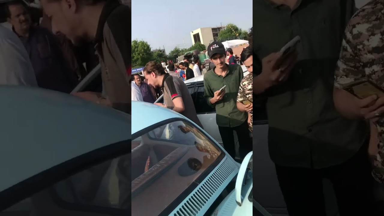 Volkswagen Beetle 1968 reviewed by Suneel Sarfaraz Munj , CEO PakWheels