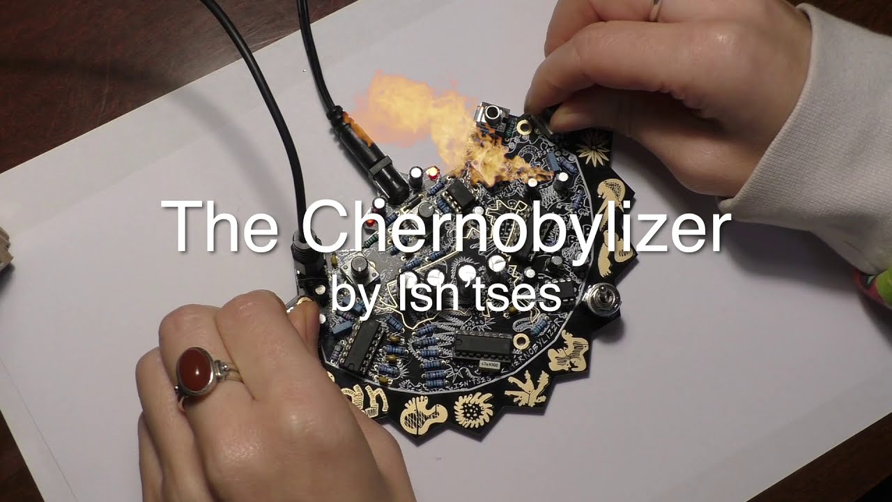 Isn'tses Chernobylizer synth - build video
