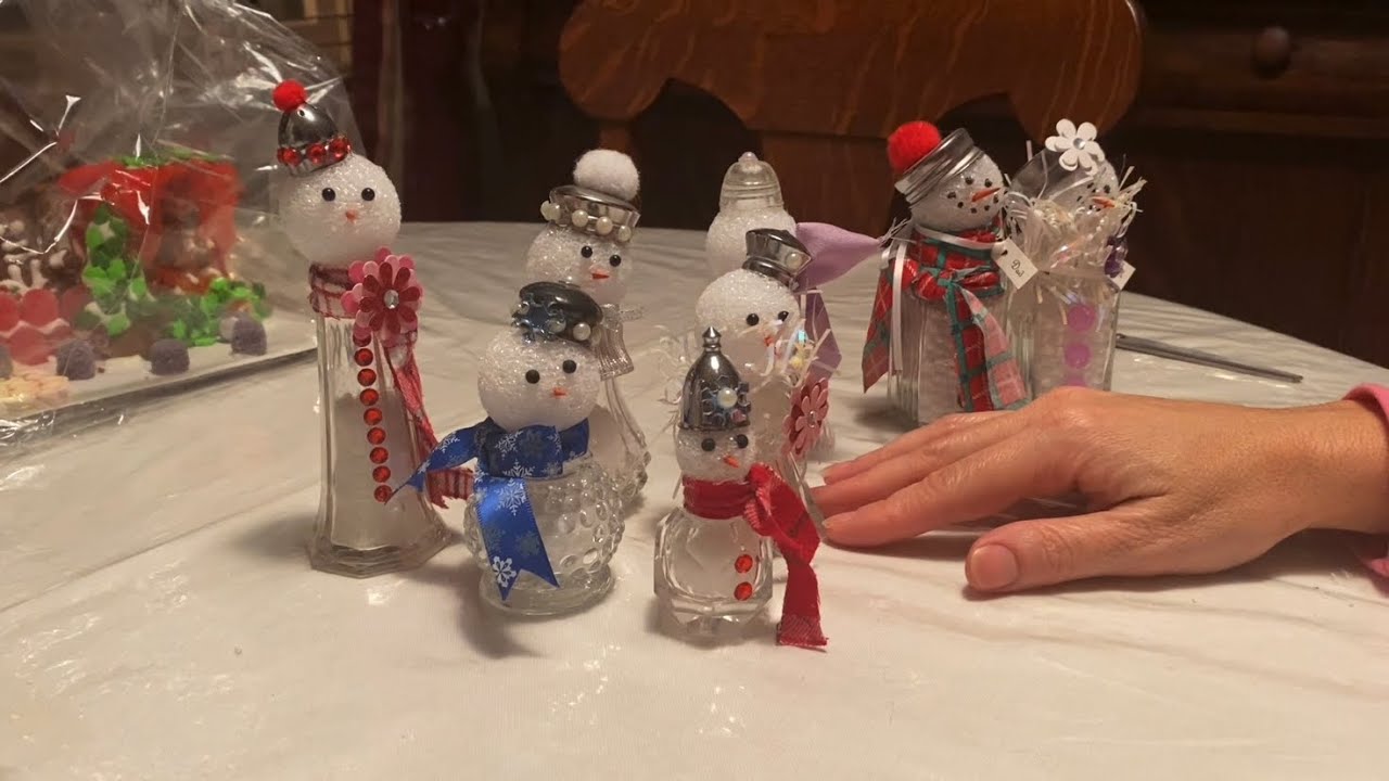 Salt & Pepper Shaker Snowmen