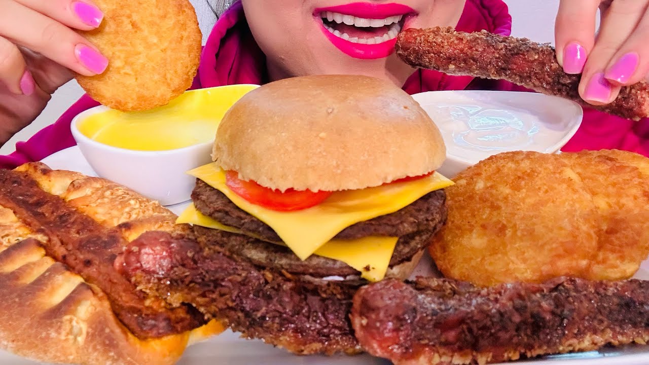 Asmr eating fast food doublescheeseburger, fried sausage, pizza, fried potatoesموکبانگ انواع فست فود