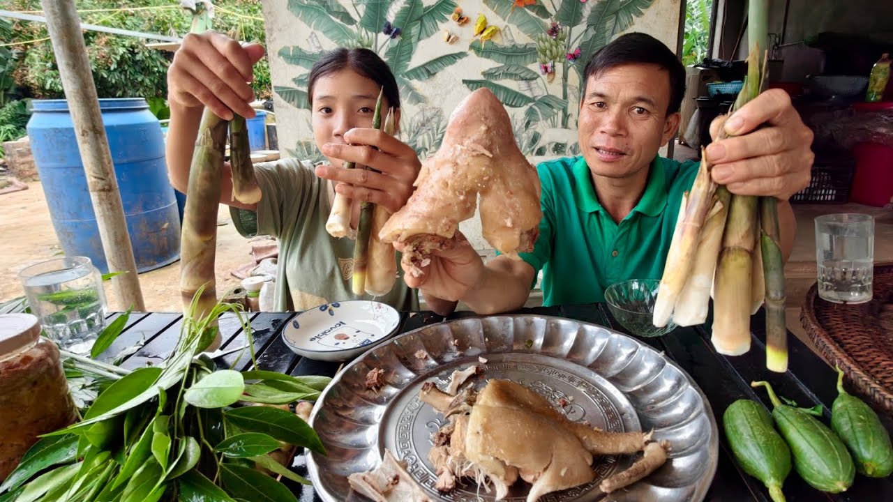 Chiến Măng Sống Khấu Đuôi  Heo Mõm Lợn Chấm Ớt Cay
