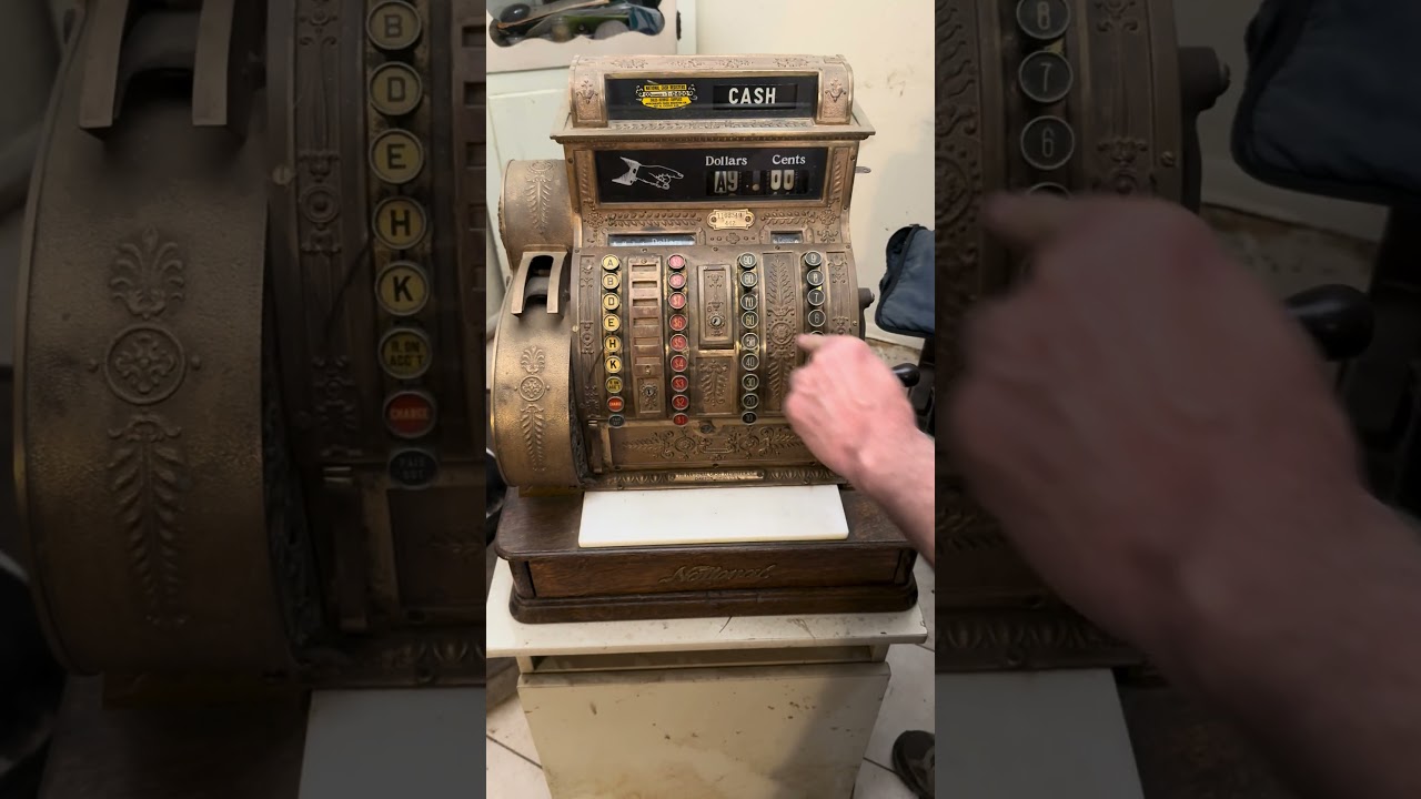 Kasa fiskalna z 1912 r., model NCR 442 #antyk #stary