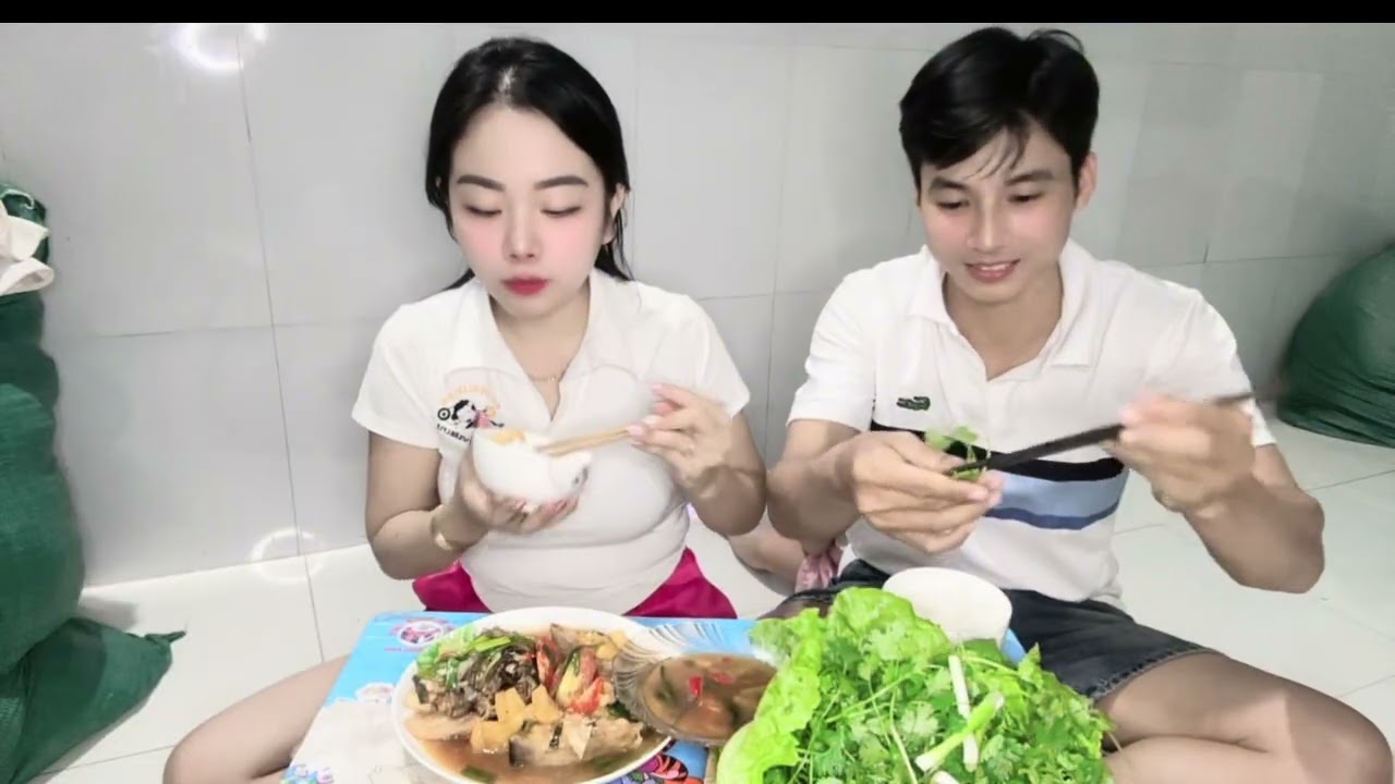 Mời cả nhà dùng bữa cơm cũng vợ chồng e