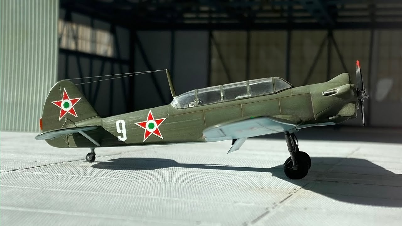 Yak-18 'Max' - Hungarian People's Army, 1956 - Amodel - 1:72 plastic aircraft model