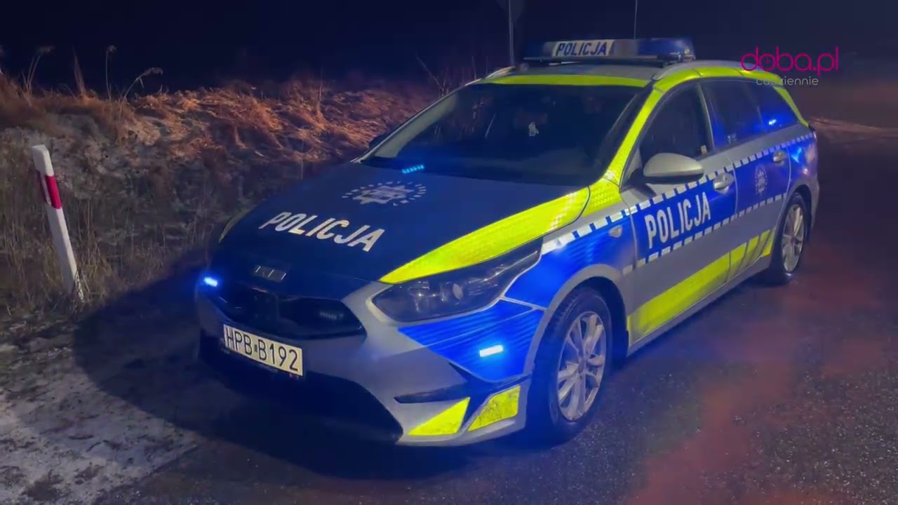 Wypadek autobusu na oblodzonej drodze do Sieniawki