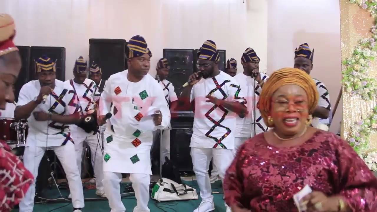 Watch How Faith Band Thrilled Guests At 2022 City People Award For Excellence