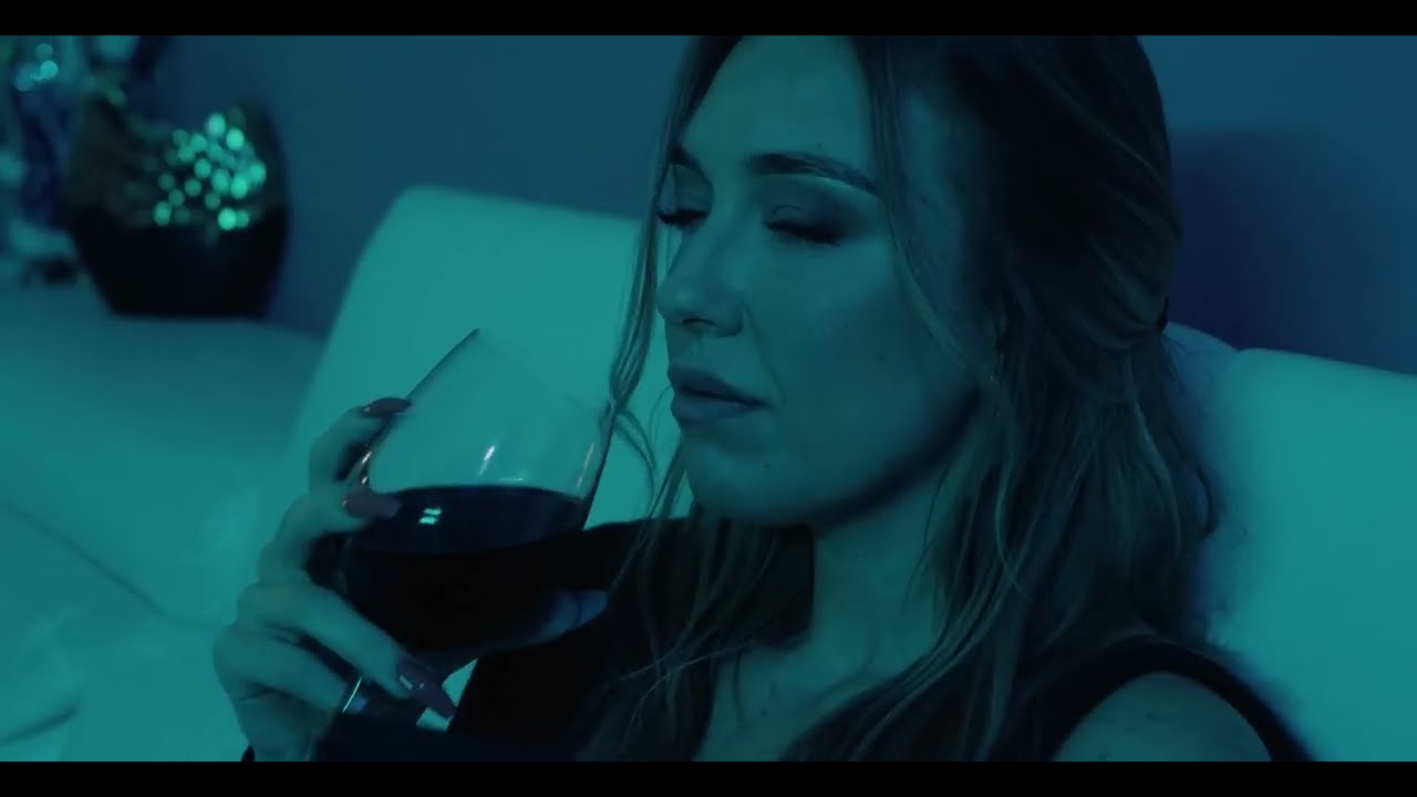 Savannah Dexter - One Way Train ft. @BraboGator  (Official Music Video)