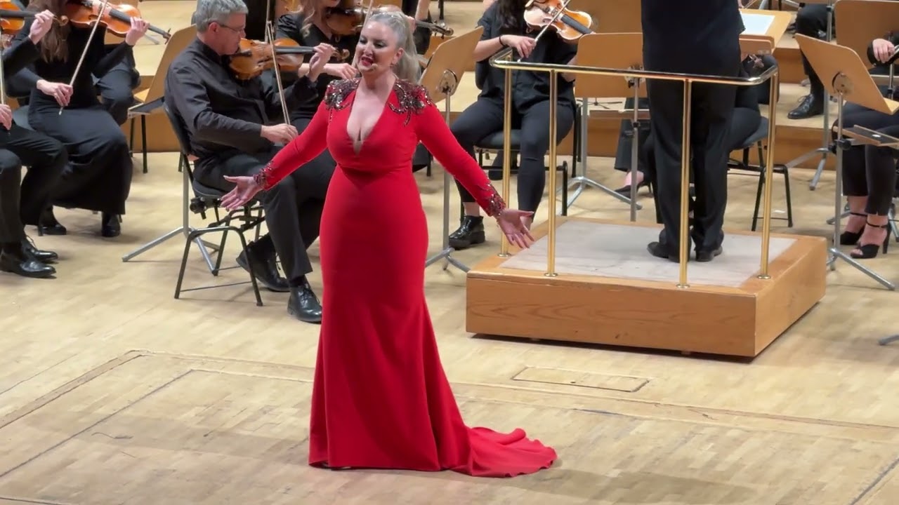 MARIOLA CANTARERO  