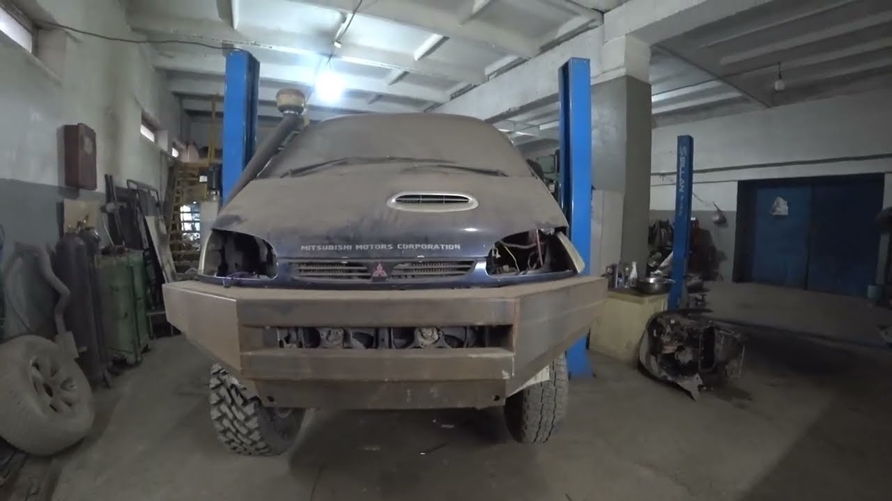 Mitsubishi Delica изготовление железного заднего бампера.