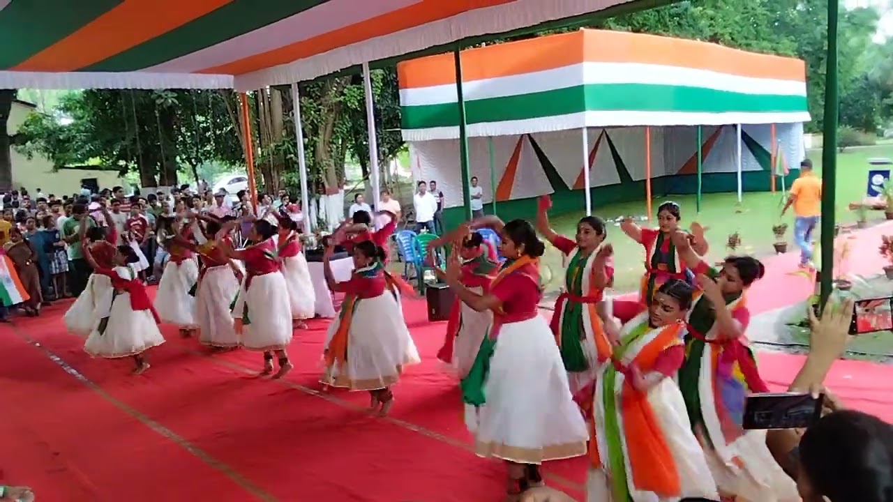 হাওড়া শিবপুর বি কলেজ এর উদ্যেগে সব পেয়েছি আসর ১৫ আগস্ট স্বাধীনতা দিবস নৃত্য পরিবেশন 
