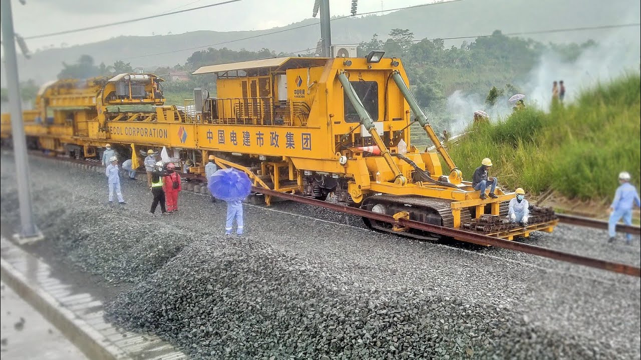 AMAZING!! Railway Track Laying Machine CPG500 