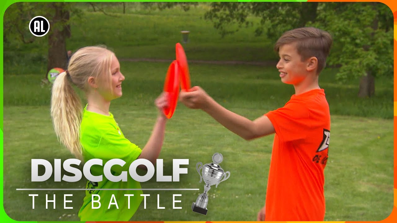 Spectaculaire frisbeeworpen over water en bomen | Battle Discgolf | ZAPPSPORT