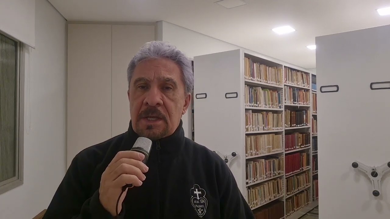 É OBRIGATÓRIO ESTENDER AS MÃOS PARA REZAR O PAI-NOSSO?