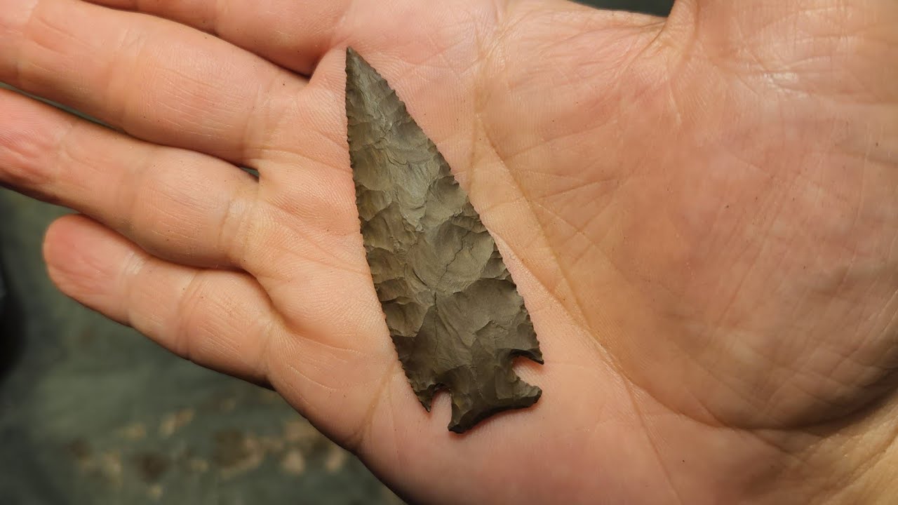 1840 - No Talk - Rainy Buttes Flintknapping with Crunchy Notches