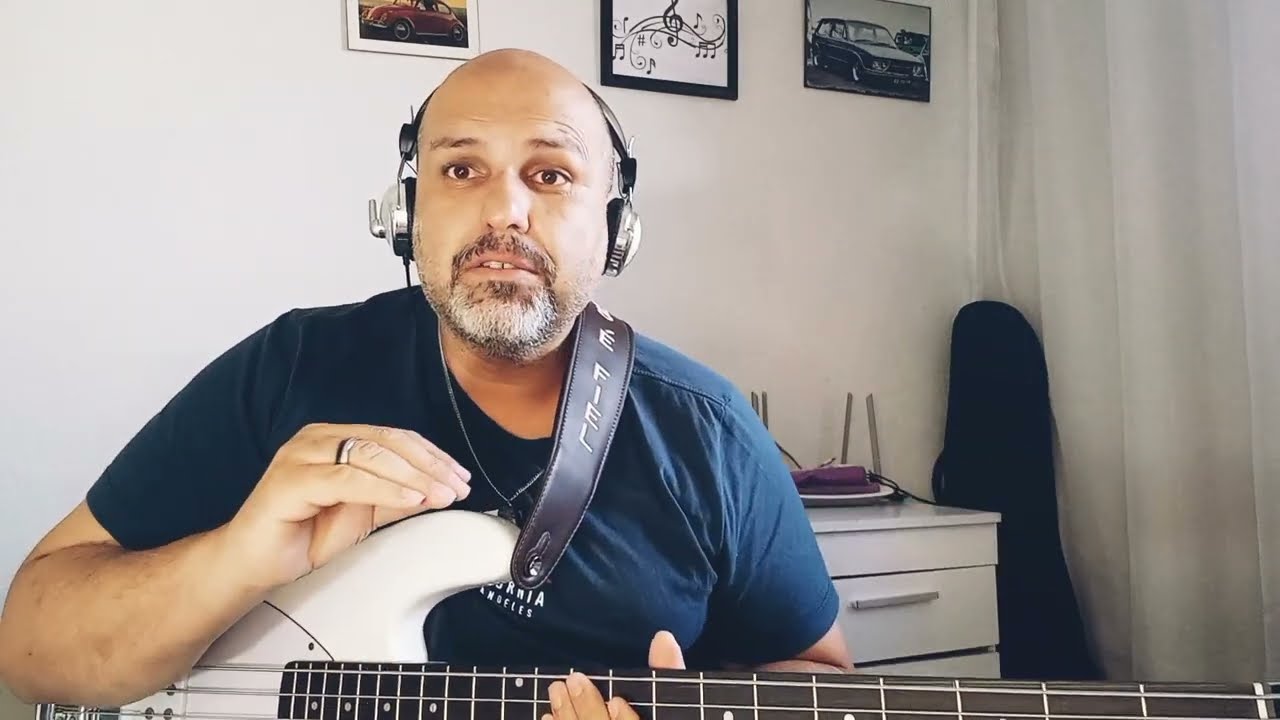 # Como tocar samba  no baixo de quatro cordas