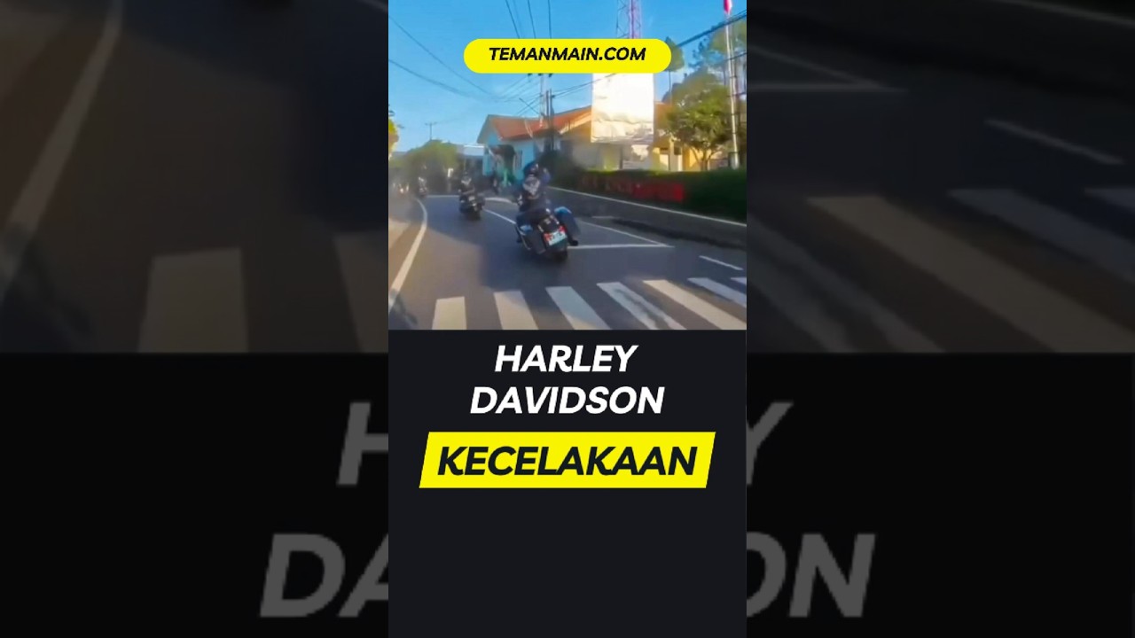 Detik-detik Moge Harley Davidson Kecelakaan Sampai Terbalik  #viralshort