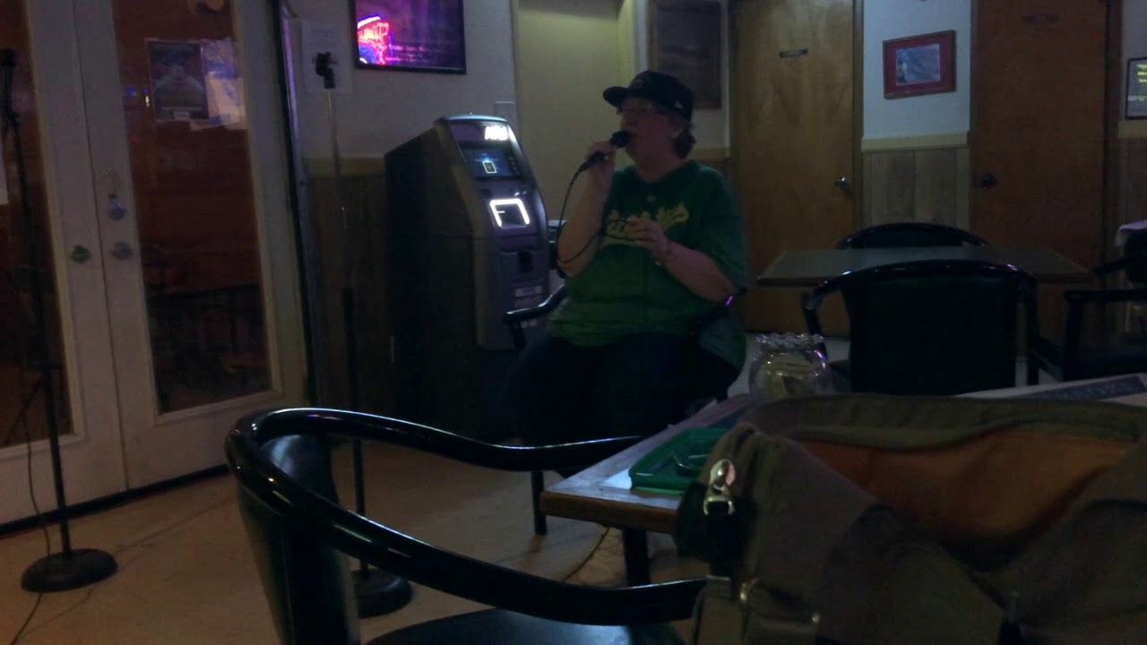 TRACY MELLOR SINGS 