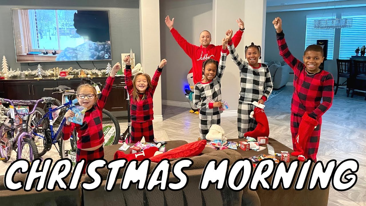CHRISTMAS MORNING 2021 With 5 Kids! Christy Gior