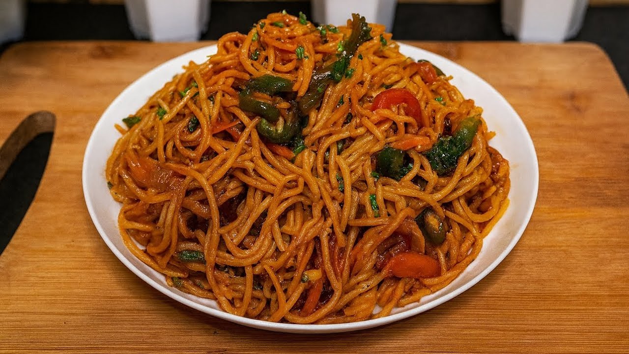 🍜ऐसी स्ट्रीट स्टाइल वेज चाउमीन खाई नहीं होगी आपने😋ठेले वाली चाउमीन भूल जाओ- ये ट्राय करो#VegChowmein