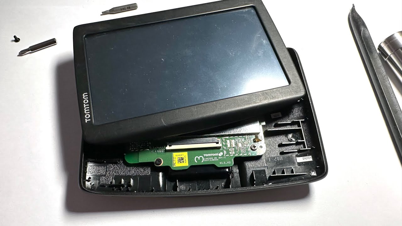 TomTom 4en52 Disassembly