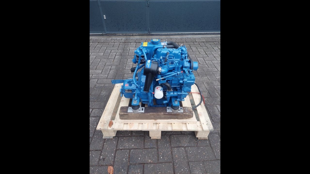 Sole mini 17  (152hr) marine engine