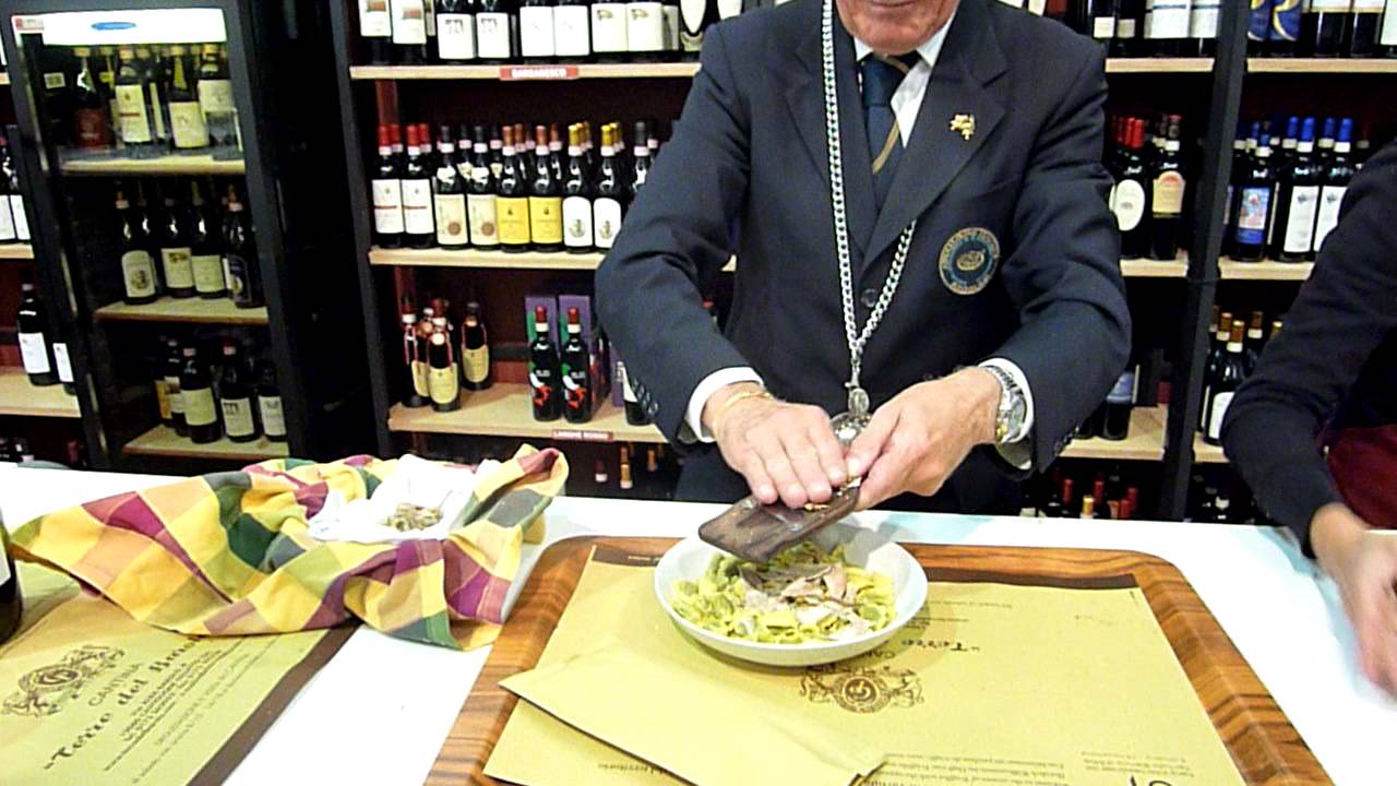 2011 Oct Alba Truffle Fair