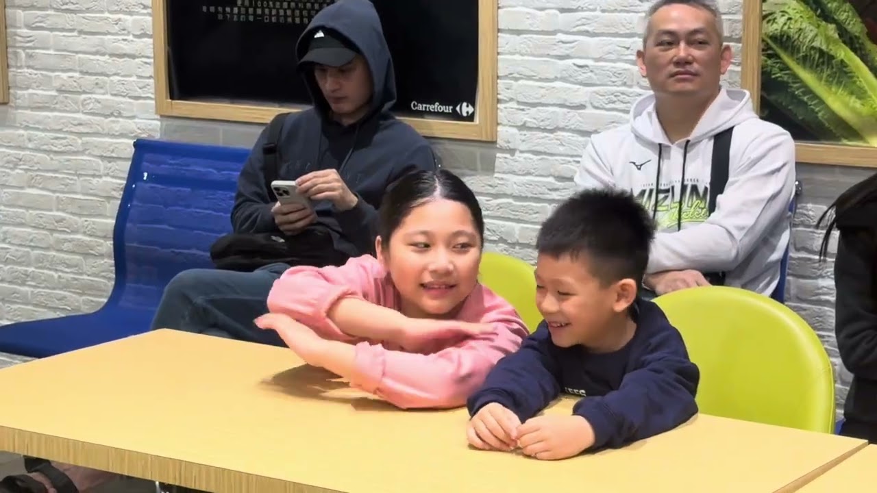 桃園八德置地廣場家樂福八德店的彩繪馬克杯活動