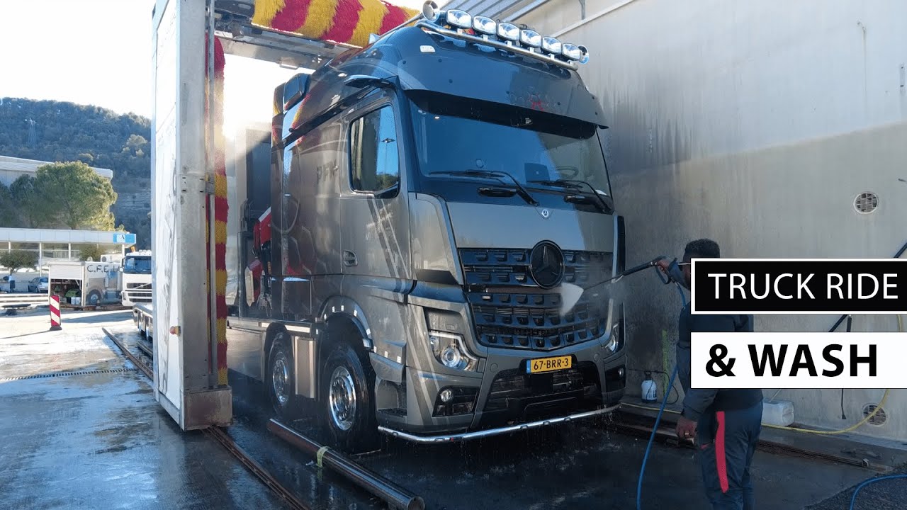 Vrachtwagen rit van NL naar FR. Met de 19 meter lange Mercedes AROCS door smalle straatje in Cannes.