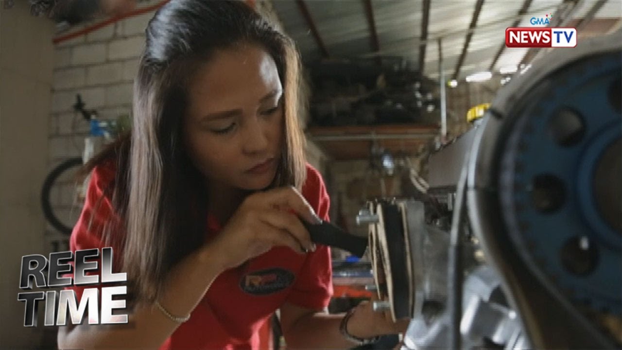 Reel Time: Ang #TsikotGoals ng isang babae at bagets sa car restoration