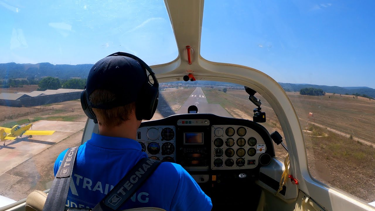 Short Runways And Old Airports - Time Building | Flight VLOG Tecnam P2002JF