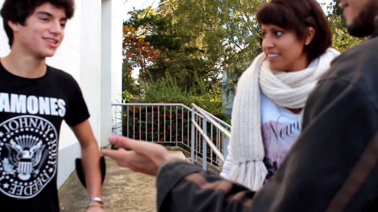 L' INTERNAT DES GARS(Atelier vidéo du Lycée Claude de France 2012-2013)