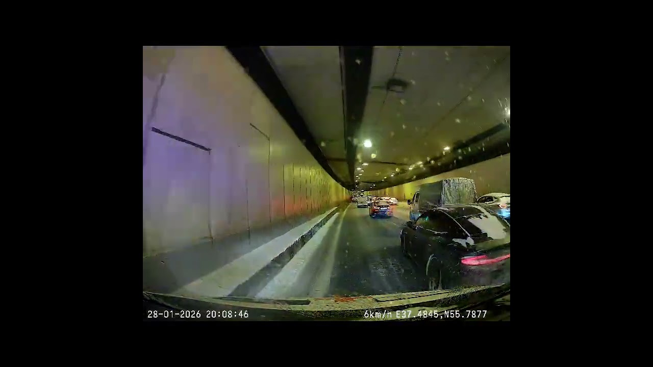 Скорая помощь в деле. Доставка тяжелого пациента до больницы.