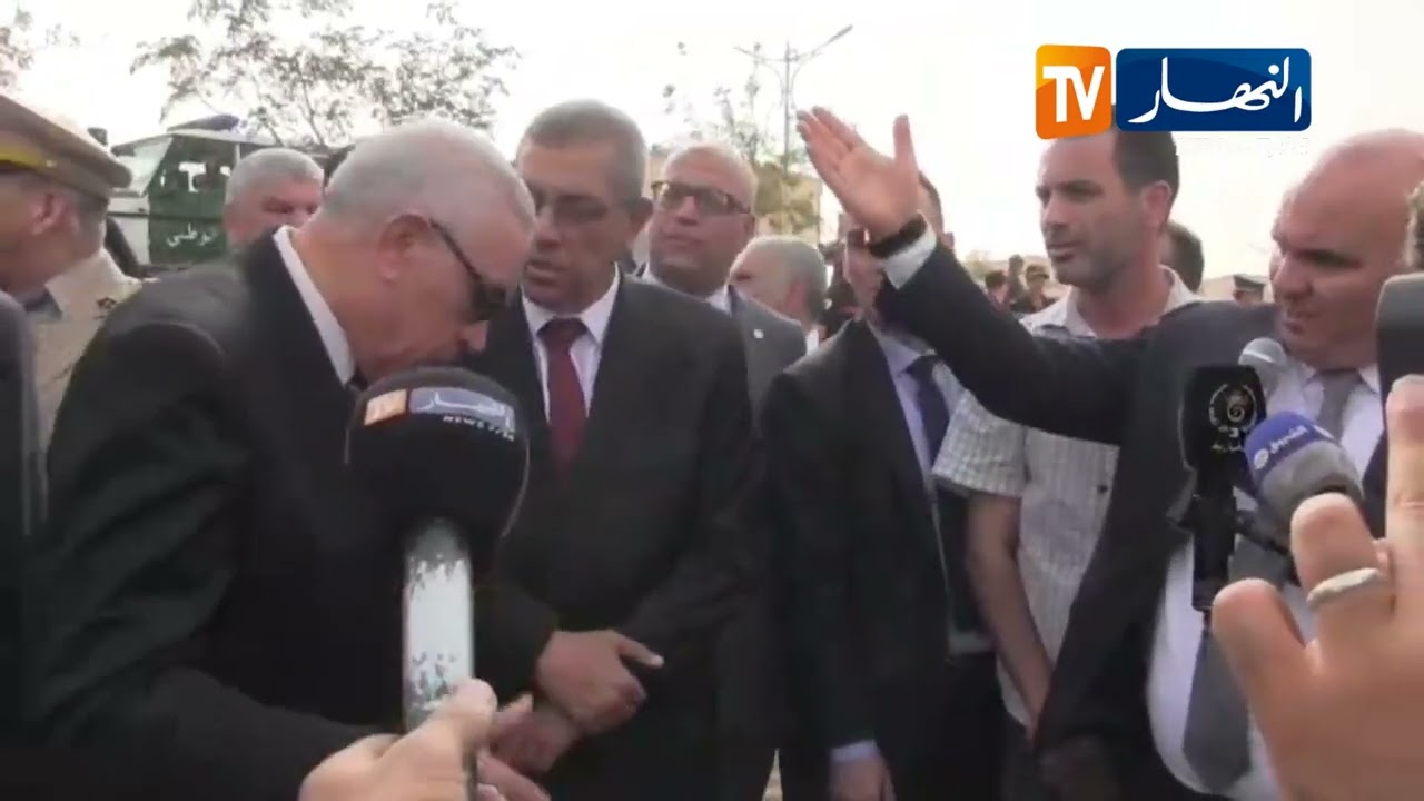 وزير العدل يقوم بمعاينة أرضية محكمة سيدي عيسى ويؤكد لن نسمح بإستلام أي هياكل مغشوشة