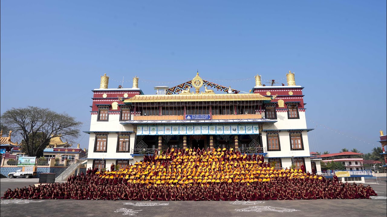 སེར་སྨད་ཐོས་བསམ་ནོར་གླིང་གྲྭ་ཚང་གི་བྱམས་སྒྲུབ་མཆོད་ཆེན་མོ