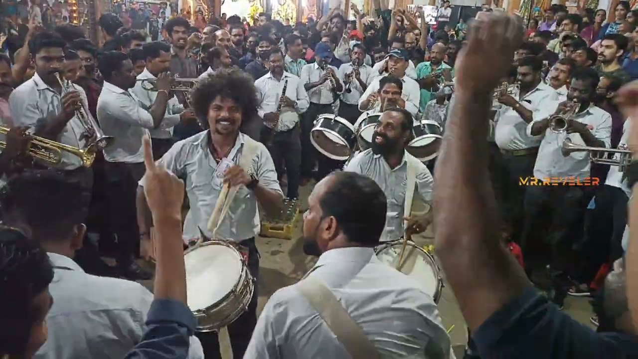 Oru malai-Elaveyil neram (GAJINI) || തകർപ്പൻ പ്രകടനം || രാഗദീപം മുണ്ടത്തിക്കോട് 🎺🎷|| ULTRA HD ||