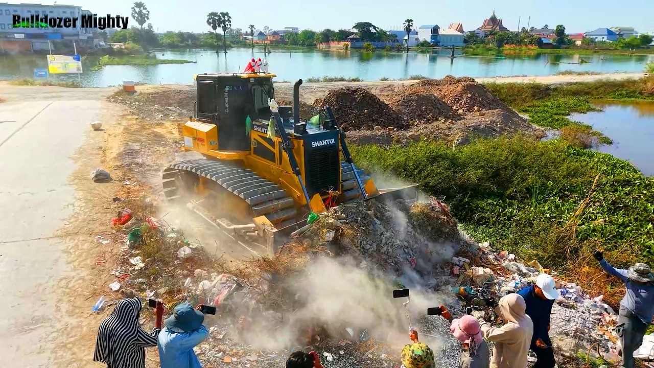 Amazing Bulldozer SHANTUI DH17C3 push stone & garbage, Dump truck unloading