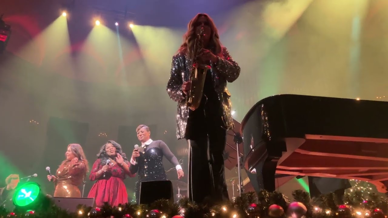 Berget Lewis, Candy Dulfer, Edsillia Rombley & Trijntje Oosterhuis This Christmas