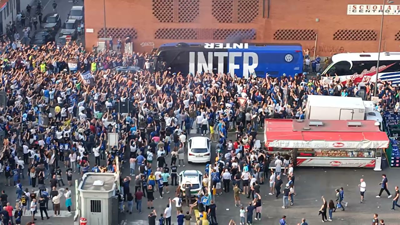 Arrivo pullman Inter (Inter-Atalanta) 27/05/23