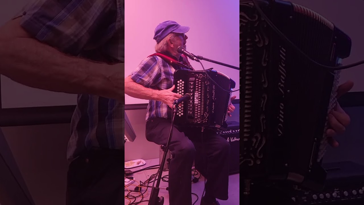 Seamus Shannon & PJ Murrihy ',Johnny Brown'