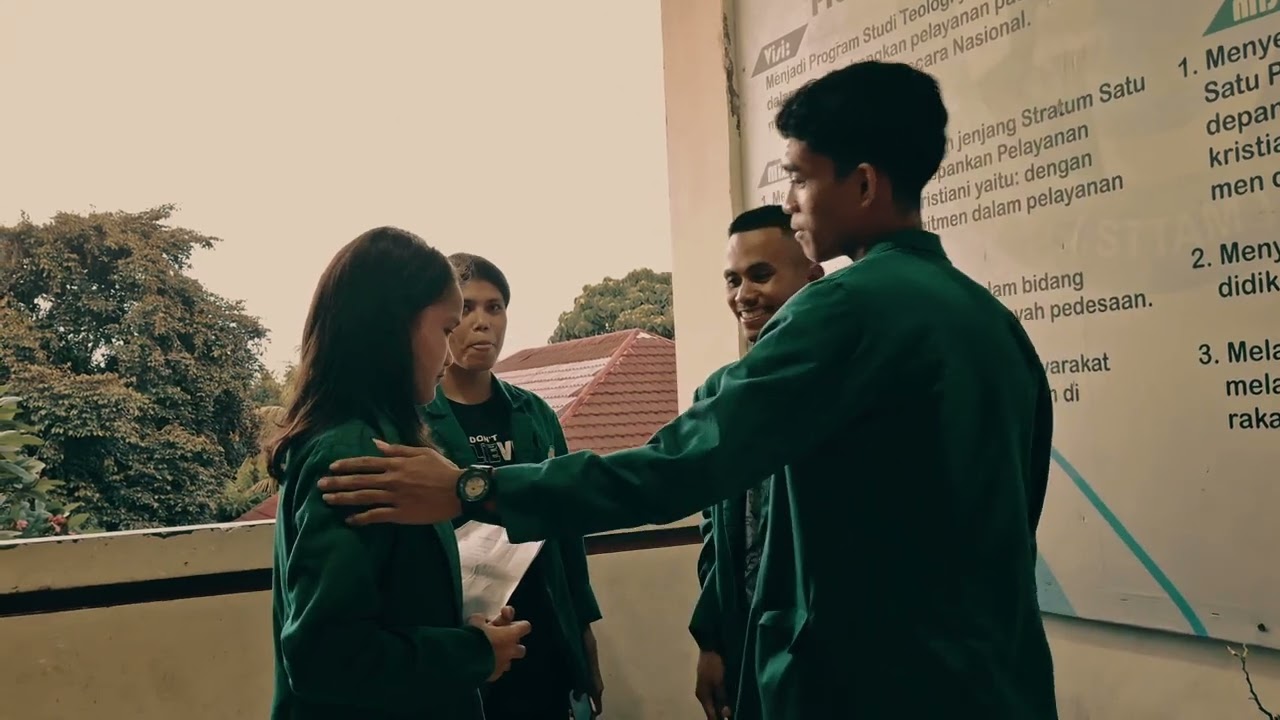 PERUBAHA HIDUP SEORANG MAHASISWA (UAS Bahasa Indonesia semester I Kelompok 2)